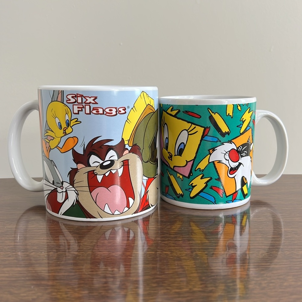 Warner Bros. Featuring 2 Bugs Bunny and Gang Coffee Mugs